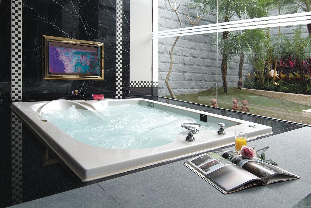 Q Motel精品旅館 Tucheng Exteriör bild