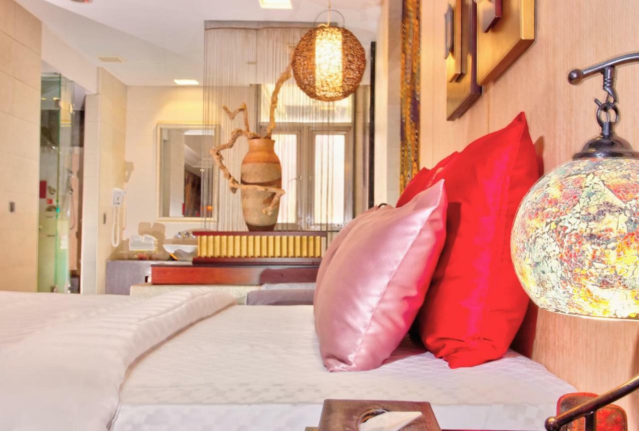 Q Motel精品旅館 Tucheng Exteriör bild